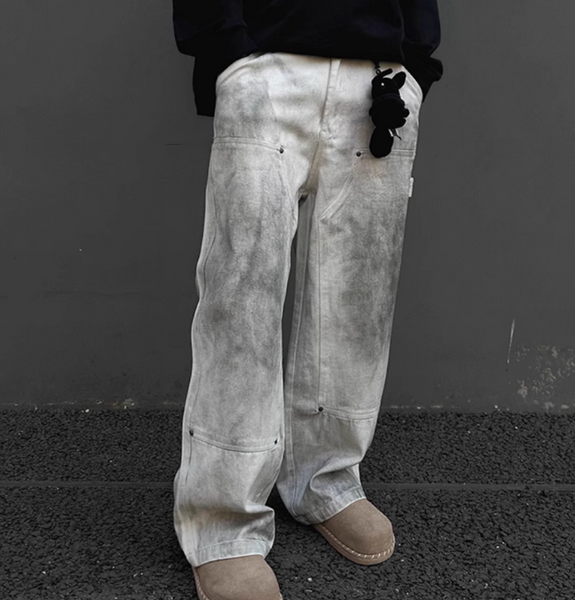 UNAPS FOG-WHITE SHADE PATCHY CARGO PANTS