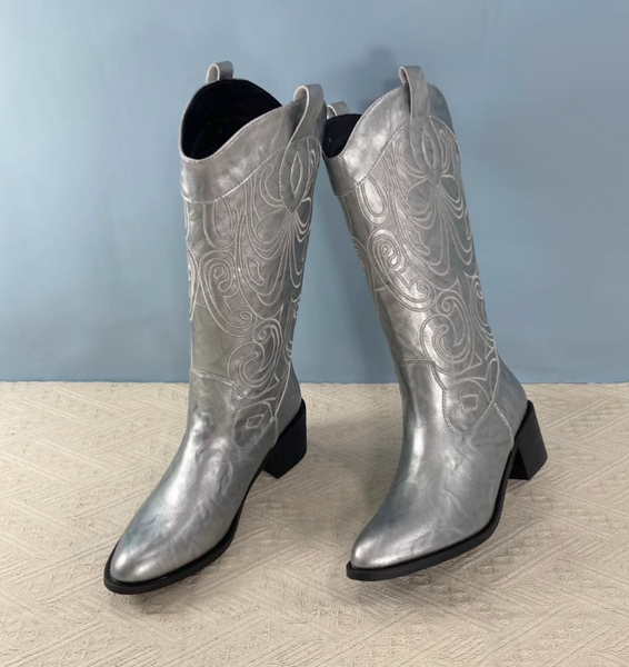 VINTAGE WESTERNER COWGIRLS HIGH HEELED LEATHER BOOTS