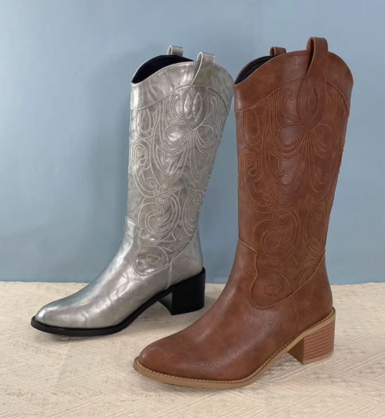 VINTAGE WESTERNER COWGIRLS HIGH HEELED LEATHER BOOTS