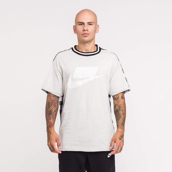 NIKE SPORTSWEAR TECH UNUSUAL BY DESIGN T SHIRT BV4544 072 - boopdo