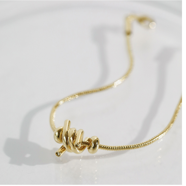 UZL DESIGN SNAKE CHAIN BRACELET WITH WIRE WRAP DETAIL IN GOLD PLATED - boopdo