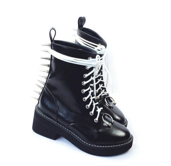 MOMO GOTHIC MARTICO RIVET METAL CHUNKY SOLE ANKLE BOOTS IN BLACK - boopdo
