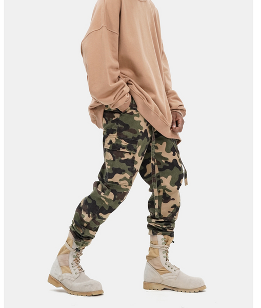 YOMOTA OTE BTW CAMO CASUAL CARGO SWEATPANTS - boopdo