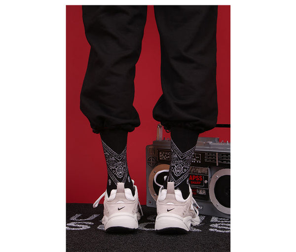 ZWILL UNIQUE ARTISTIC RAP STREET STYLE CASHEW SOCKS - boopdo