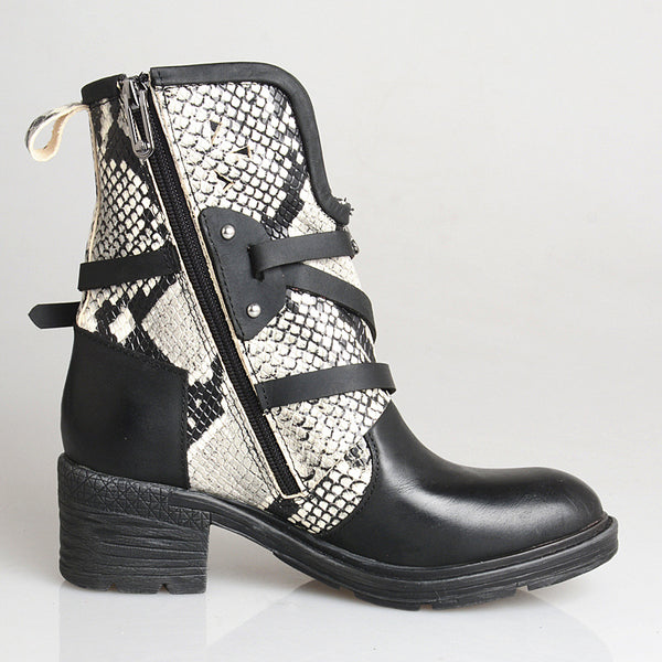 PROVA PERFETTO ELLISA STYLE THICK SOLED LEATHER ANKLE BOOTS WITH RIVET - boopdo