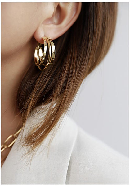 UZL DESIGN HOOP EARRINGS IN TRIPLE ROW IN GOLD PLATED - boopdo