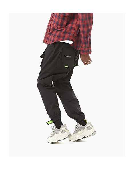 YOPPO EVOLUA MULTI POCKET TAPERED SWEATPANTS IN BLACK - boopdo