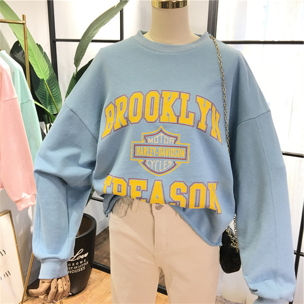 SIMDA RELAXED CROP SWEATSHIRT WITH BROOKLYN TREASON - boopdo