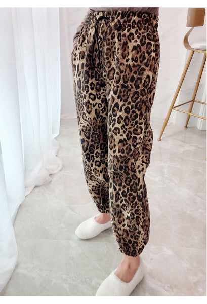 8GIRLS DESIGN OVERSIZED JOGGERS IN LEOPARD PRINT - boopdo