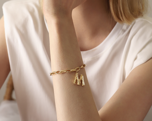 UZL DESIGN CHAIN BRACELET IN GOLD PLATED WITH LETTER M PENDANT - boopdo