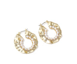 ZEGL ABSTRACT HAMMERED GOLD HOOP EARRINGS WITH PEARL DETAIL - boopdo