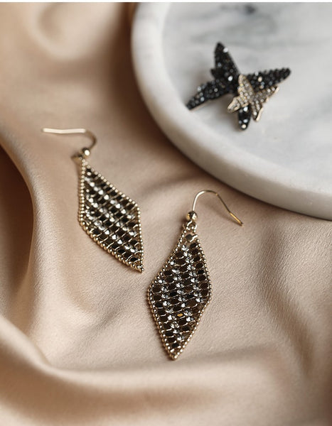 UZL DESIGN PULL THROUGH EARRINGS WITH RHINESTONE SQUARE DROP - boopdo