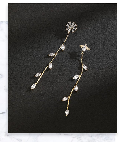 UZL DESIGN CRYSTAL FLOWER AND LEAF DROP IN GOLD PLATED - boopdo