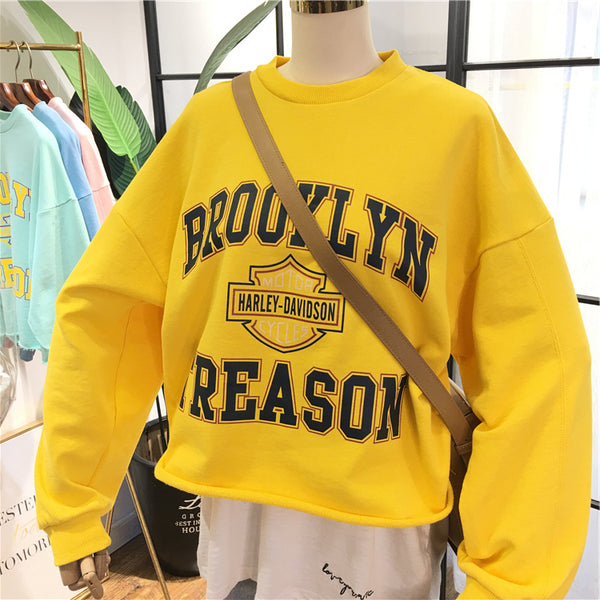 SIMDA RELAXED CROP SWEATSHIRT WITH BROOKLYN TREASON - boopdo