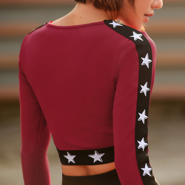 MIP STRIPED STAR SLEEVE CROPPED TOP IN BURGUNDY - boopdo