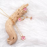 LITTLE JOYS 18K GOLD NECKLACE WITH PINK FLOWER PENDANT IN GOLD - boopdo
