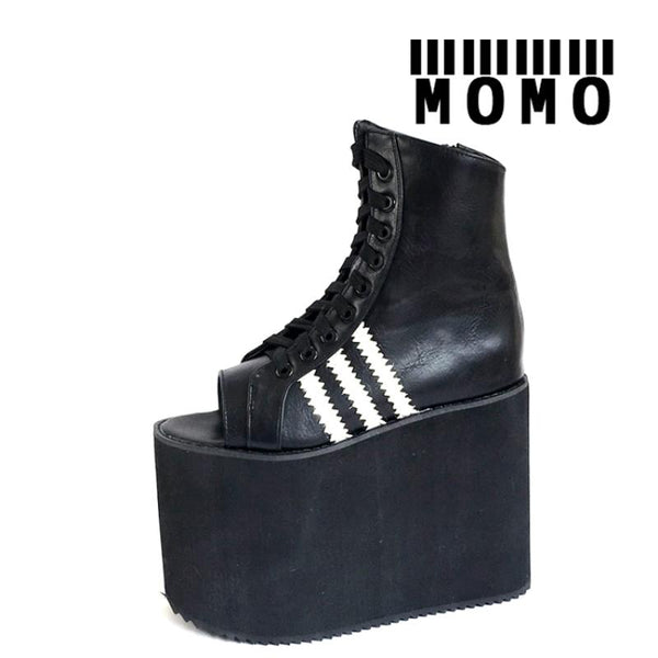 MOMO GOTHIC KAYCE STYLE OPEN TOE PLATFORM SANDALS IN BLACK - boopdo