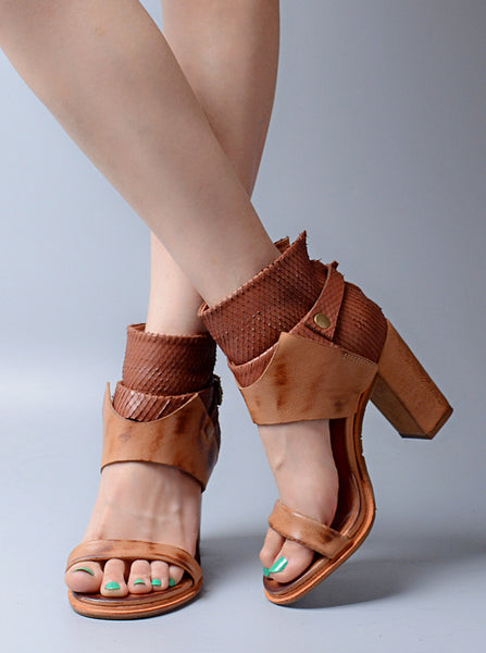 PROVAPERFETTO BUCKLE DESIGN BLOCK HEELED LEATHER SANDALS - boopdo