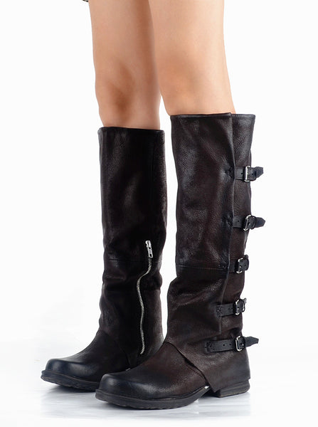 PROVA PERFETTO ROMAN SQUARE TOE KNEE HIGH LEATHER BOOTS IN BLACK - boopdo