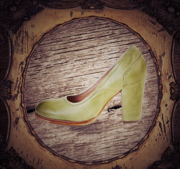 ARTKA LEATHER WIDE FIT BLOCK HEEL SHOES IN GREEN - boopdo